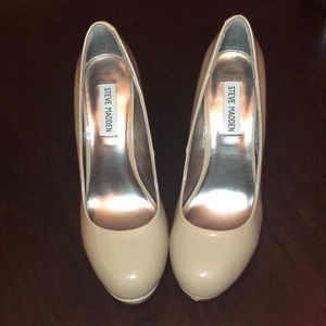 Steve Madden Nude Pumps